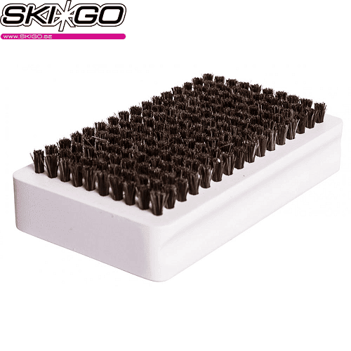 Щётка SKIGO Horsehair Brush в магазине Sport-Nordic.ru.