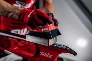 Парафин SWIX HF8X +4-4 180g