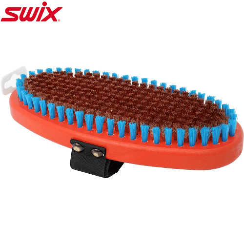 Щётка SWIX Brush Medium Oval T162O в магазине Sport-Nordic.ru.